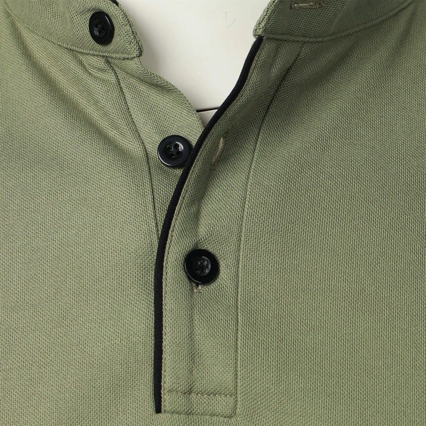 Men's solid color short-sleeved stand collar T-shirt casual top